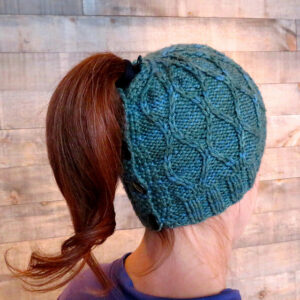 pattern low ponytail knit hat